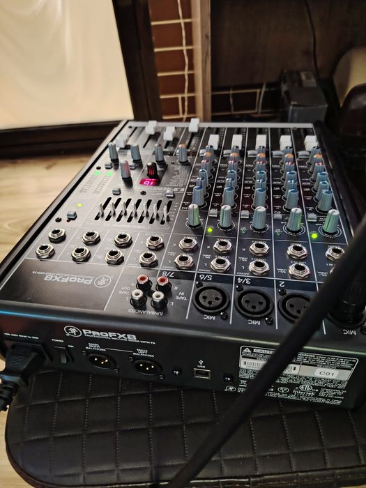 Mixer analogic Mackie ProFx8