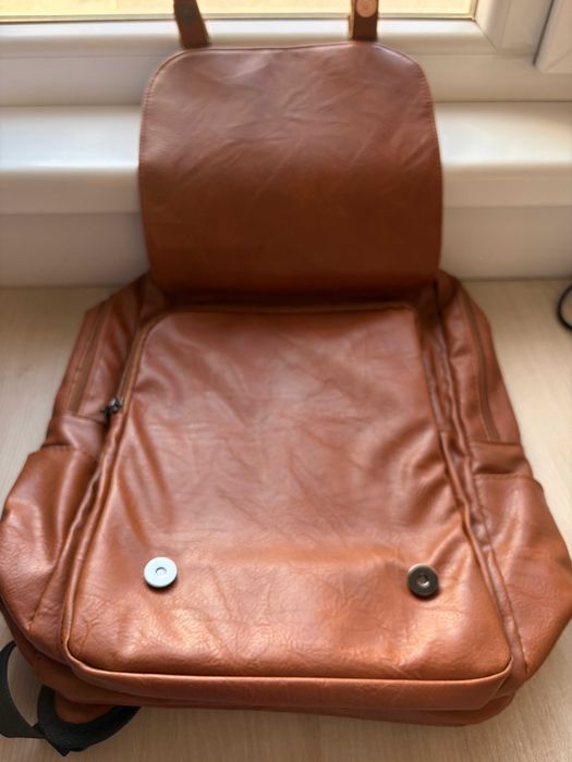 Продавам нова мъжка раница