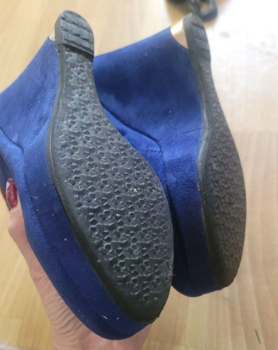 Привозные одеты несколько раз в идеальном состоянии очень удобные