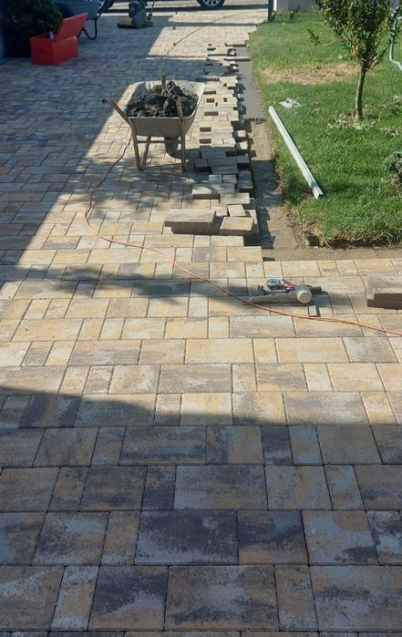 Execut lucrari în construcții interior-exterior si lucrari cu fier!