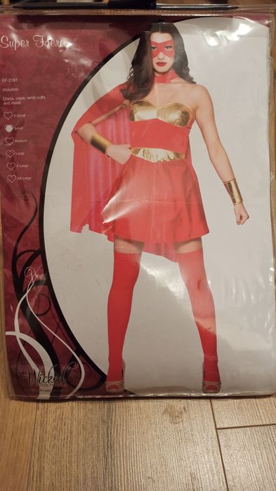 Парти костюми за мъже и жени