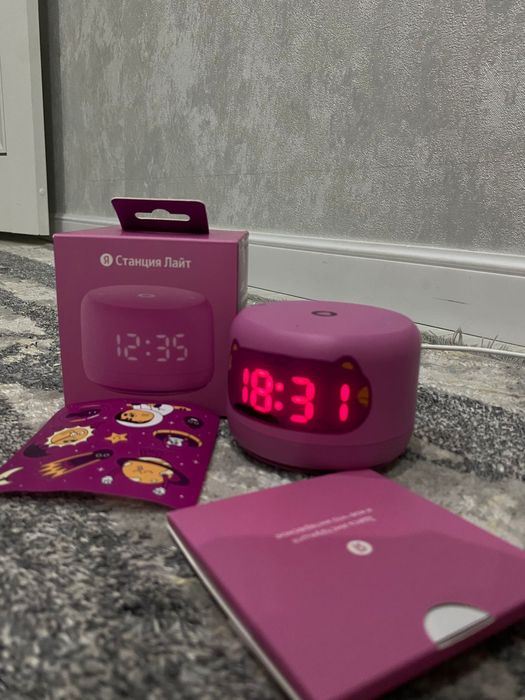 Продаю Яндекс Станцию Лайт