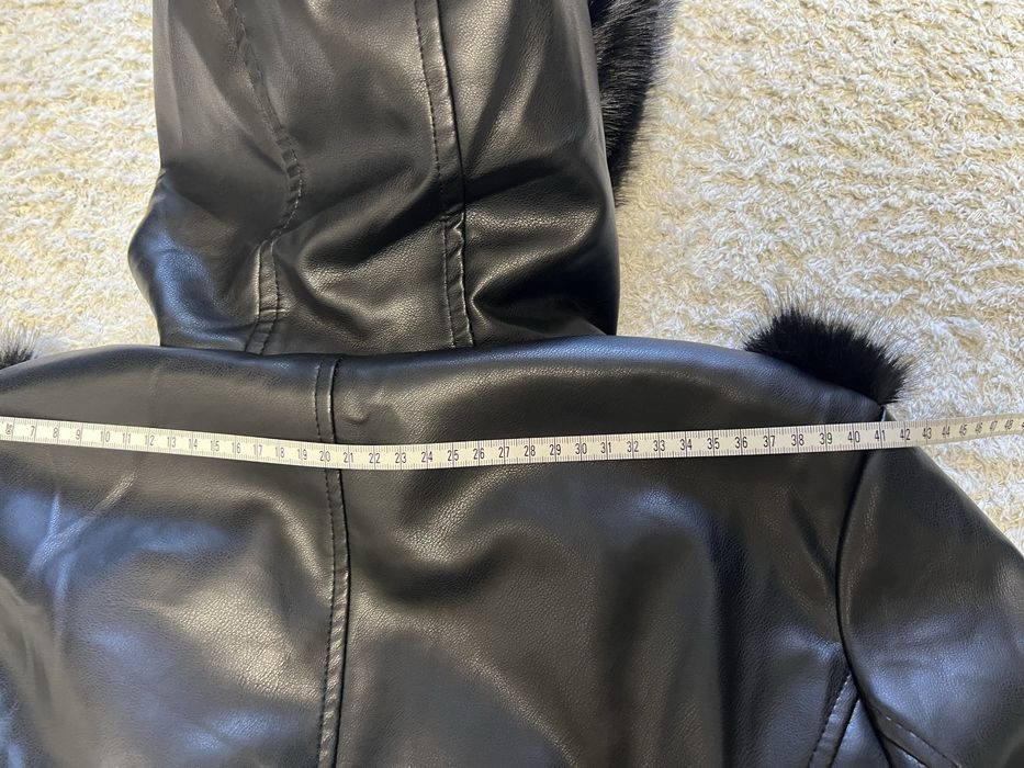 Дамско кожено яке с еко косъм