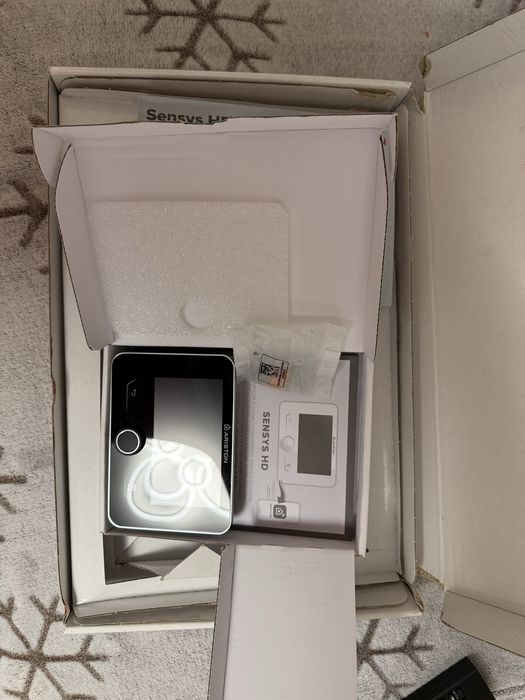 Termostat Ariston Sensys HD Wireless + sonda de temperatura exterioara