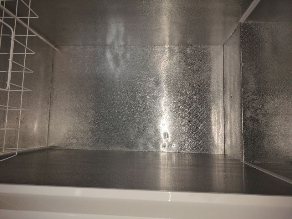 Vând Ladă Frigorifică Hisense, Capacitate 384L, Model FC499D4AW1.