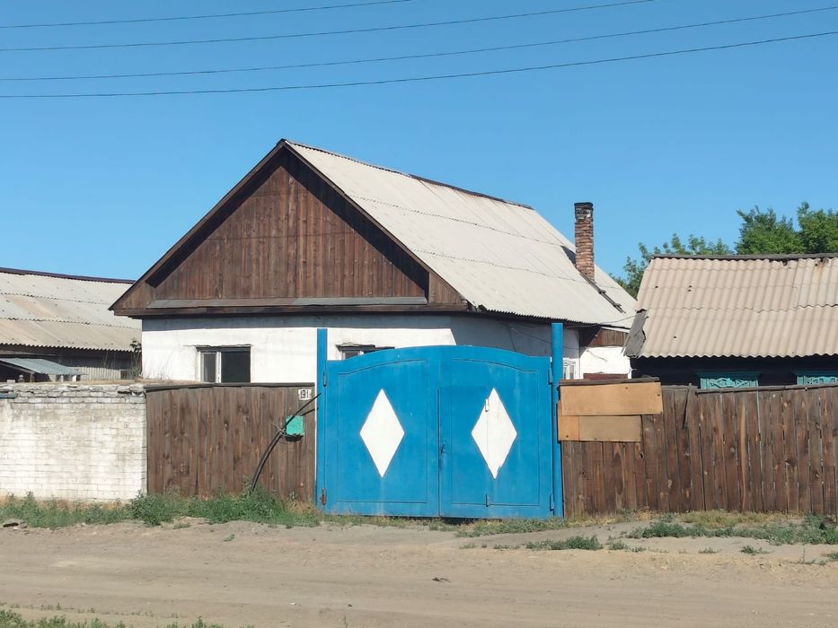 Тез арада жер үй сатылады