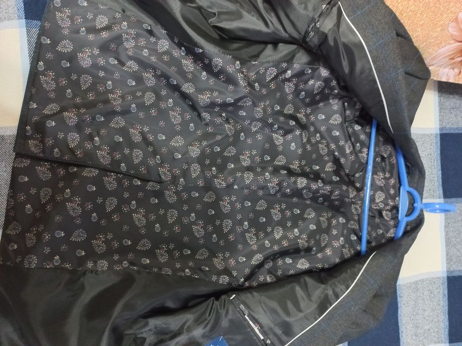 Пиджак,новый, отличный