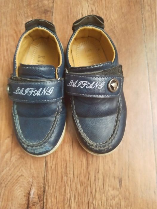 Продам обувь детская 25-26