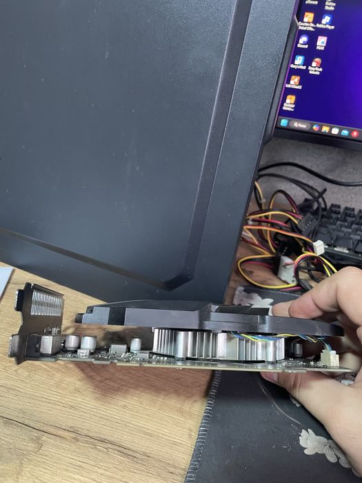 Видеокарта gtx1050 2gпамяти