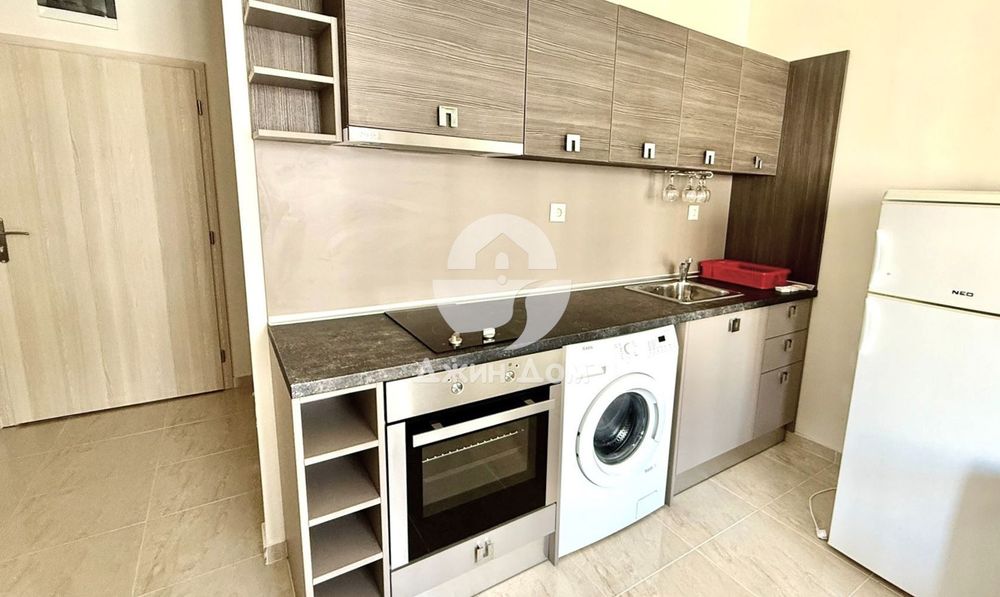 Продава се Двустаен апартамент в Свети Влас - 62 кв.м за 1726 €/кв.м - Снимка #2