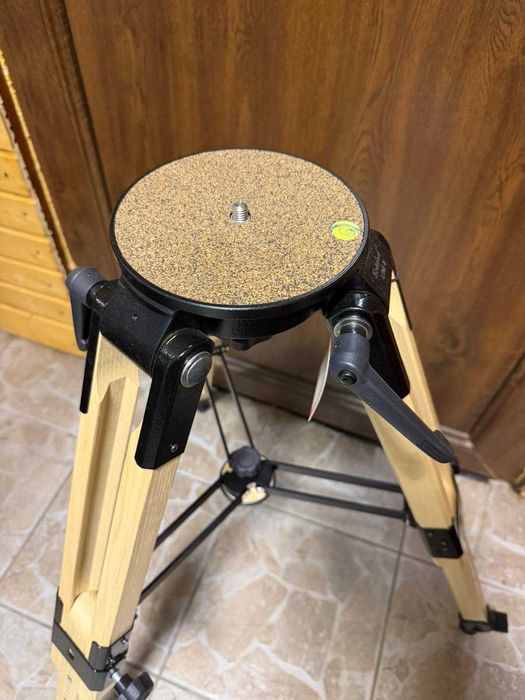 Trepied Berlebach UNI 4 – nou, premium, lemn – cu accesorii originale