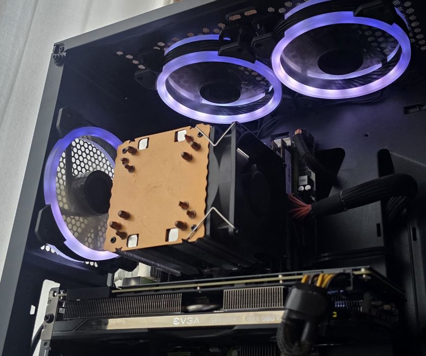 Unitate pc gaming Intel 16GB RAM 16GB GTX 980TI NVMe RGB