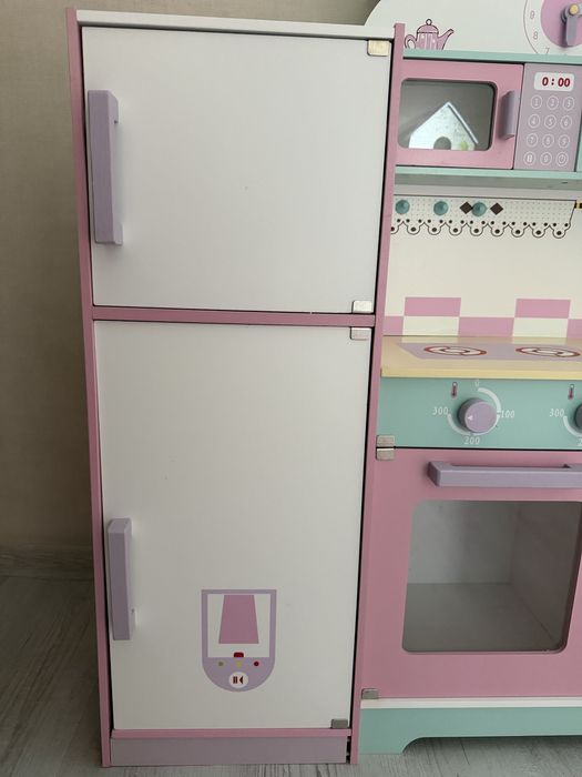 Продам детсккю кухню