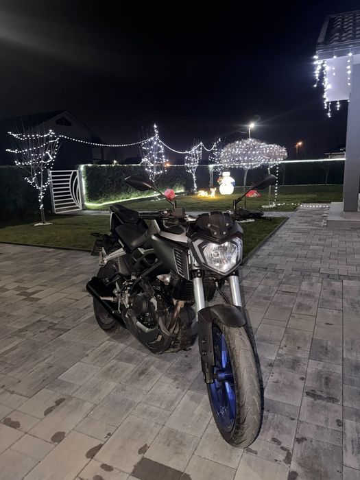 Motor yamaha MT 125