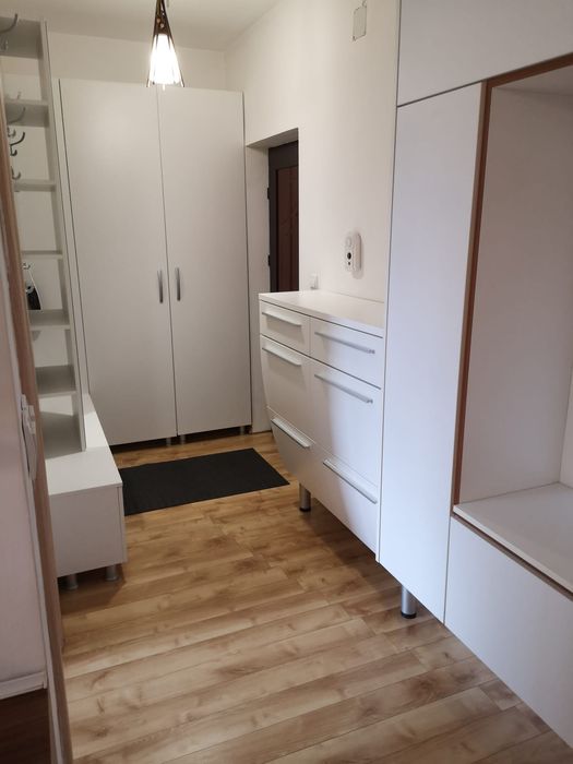 Închiriez apartament 3 camere Floresti Eroilor
