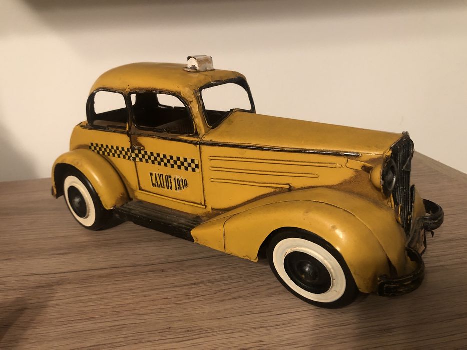 Macheta ,machete metalice vechi automobil,taxi New York-ez,yelow cab