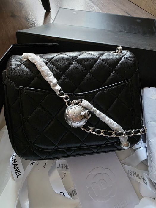 Налични мини чанта Chanel