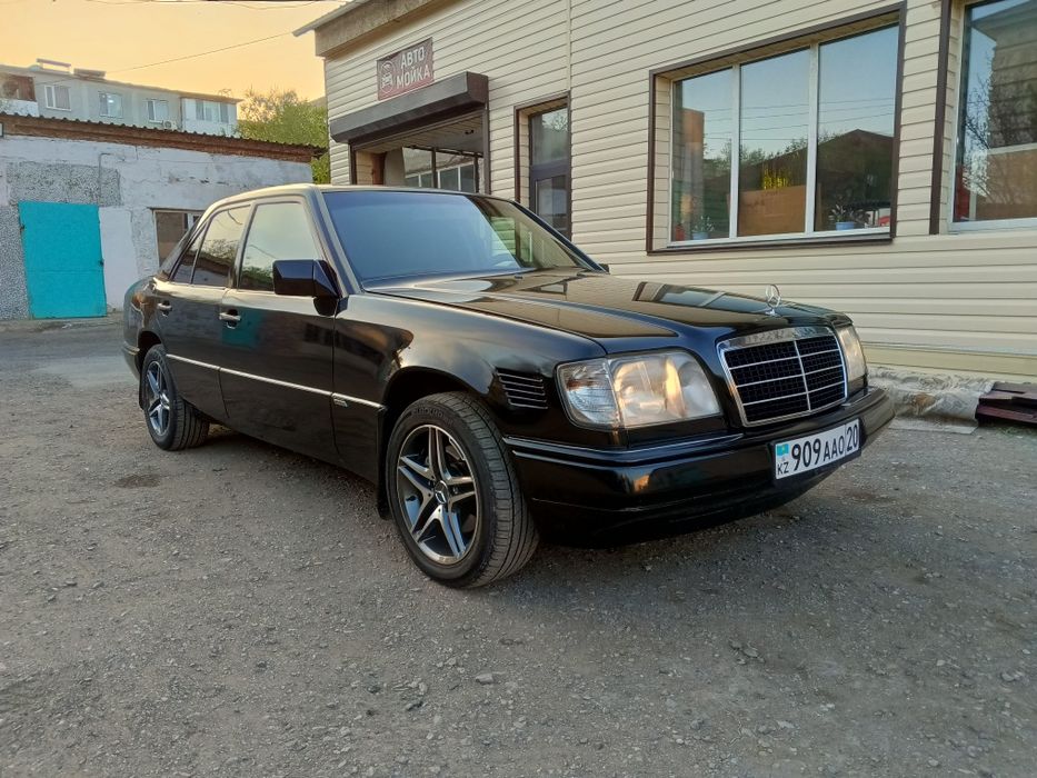 Продам Мерседес w124 3.0