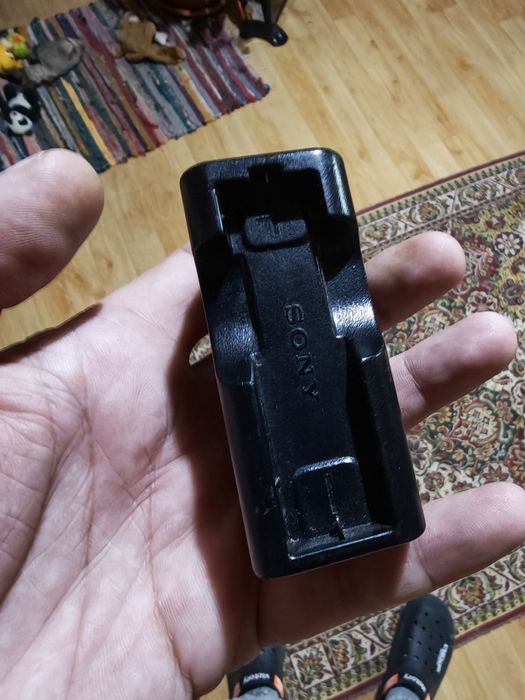 Зарядно за батерии Сони  Sony за уокменини СД