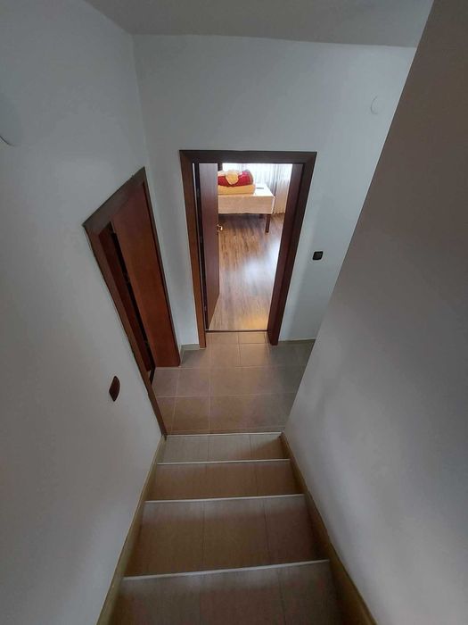 Триетажна къща, гр. Омуртаг