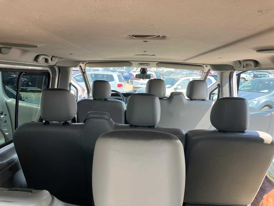 Opel Vivaro 2.0 CDTI 115 CP, 8+1 locuri, AC, foarte întreținut