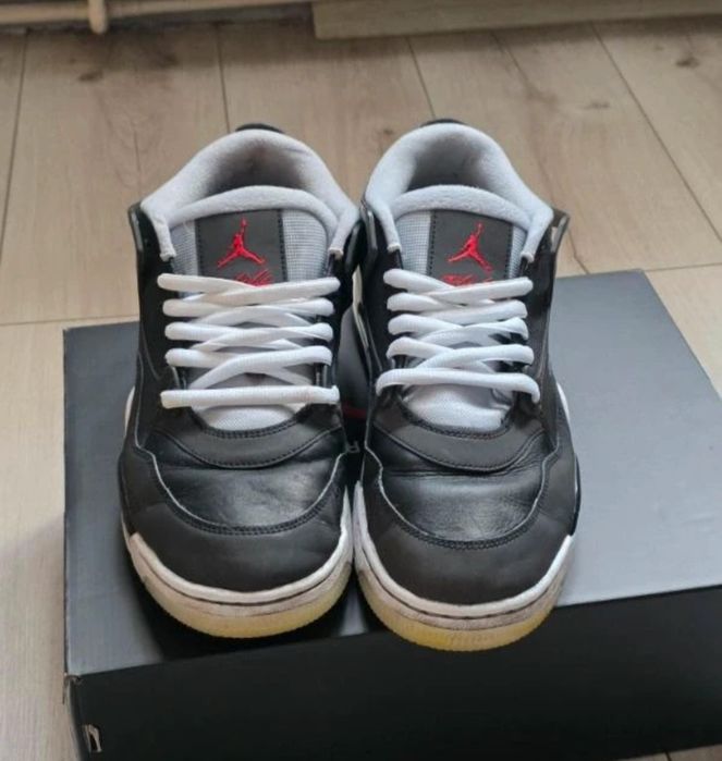 Adidasi jordan 4 rm !!urgent !!