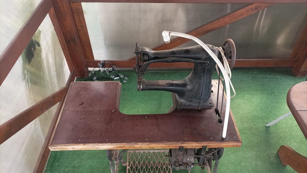 Masina de cusut Singer TradeMark