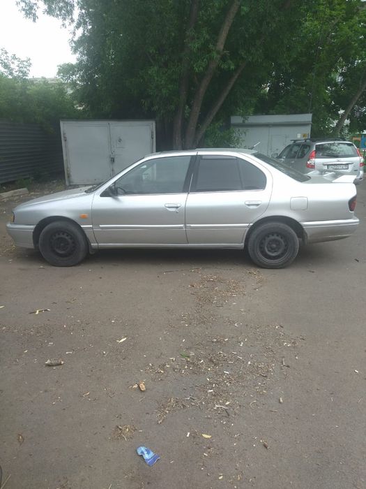 Nissan Primera P10