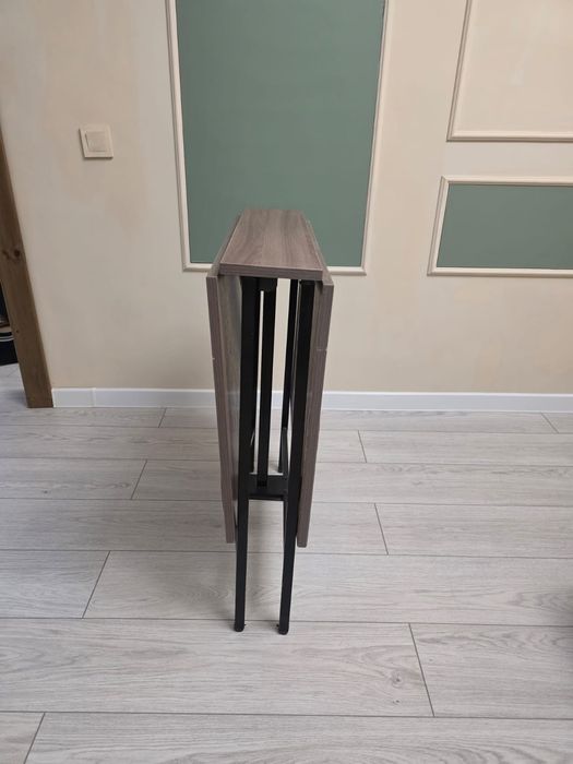 Стол-книжка элегантная