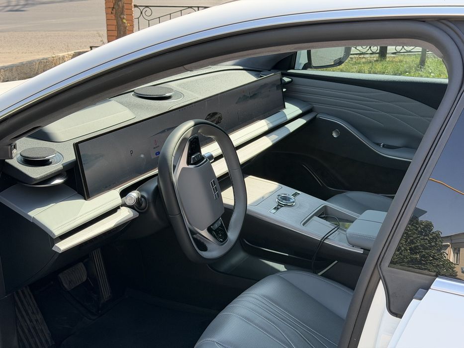Geely Galaxy E8 Premium sotiladi