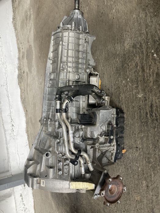 Audi A4 B9 2.0 tdi 163 кс Quattro 2017 година Скоростна Кутия