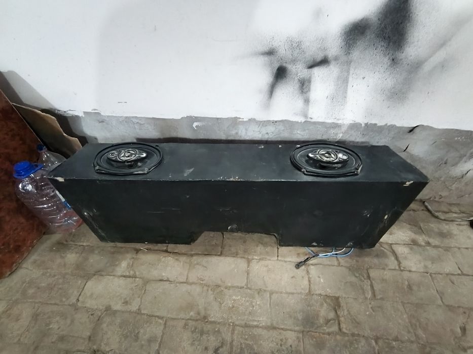 Kolonka yashik bilan ikkisi sotaman