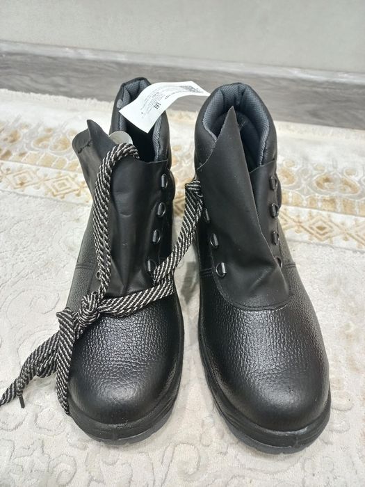 Продам Спецобувь