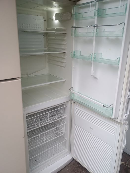 Frigider cu congelator Libherr Austria