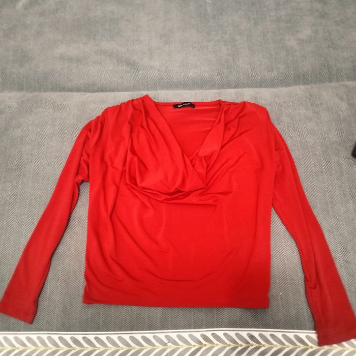 Красная кофточка лодочка