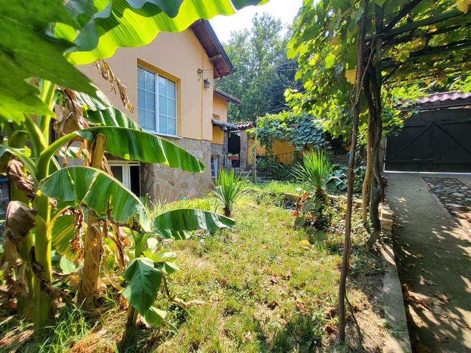 Продава се Къща в Червен бряг - 150 кв.м за 600 €/кв.м - Снимка #2