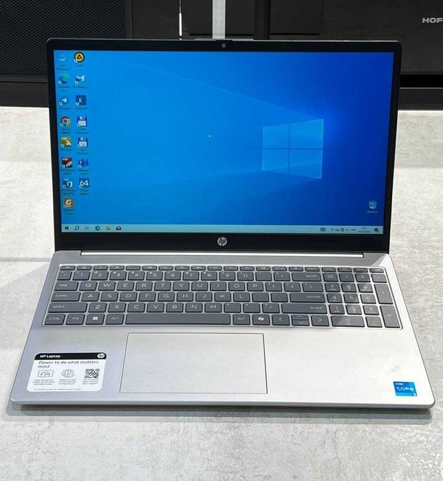 HP Laptop i5-1334U DDR4 8GB SSD Nvme 256GB 15'6 FHD