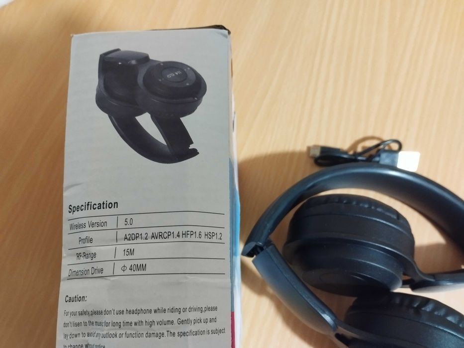 Нови сгъваеми безжични слушалки