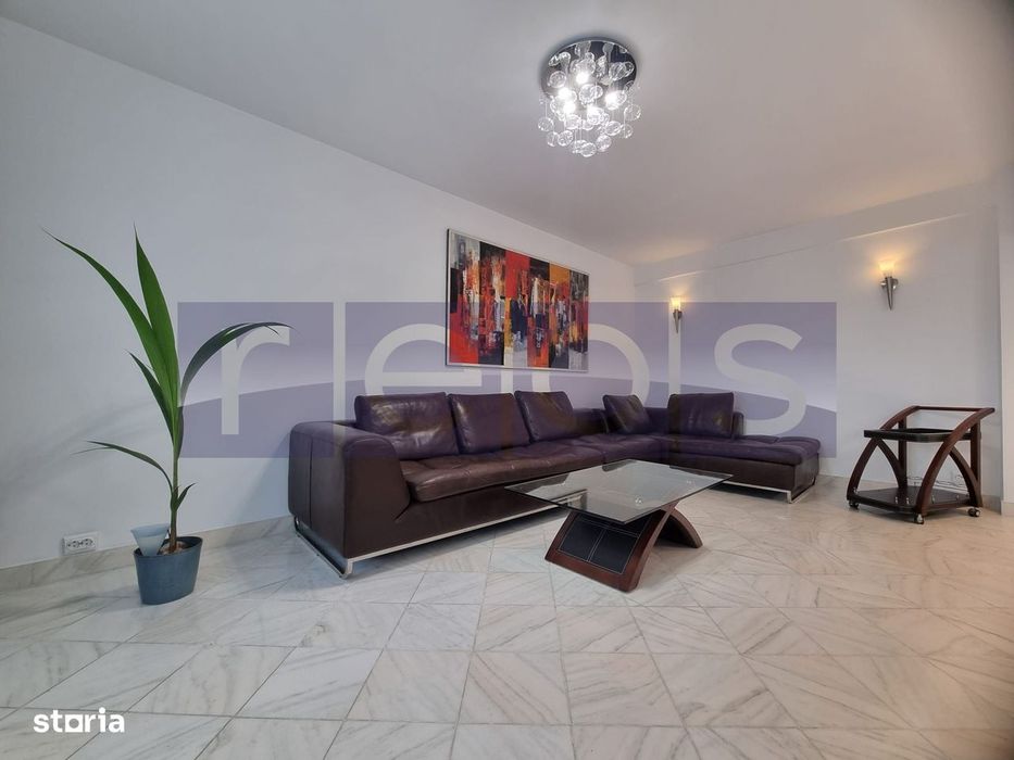 Vanzare- 3 Camere-Penthouse -Unirii