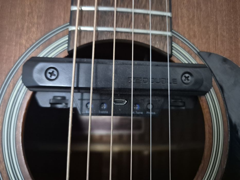 Электроаккустическая гитара Takamine GD11