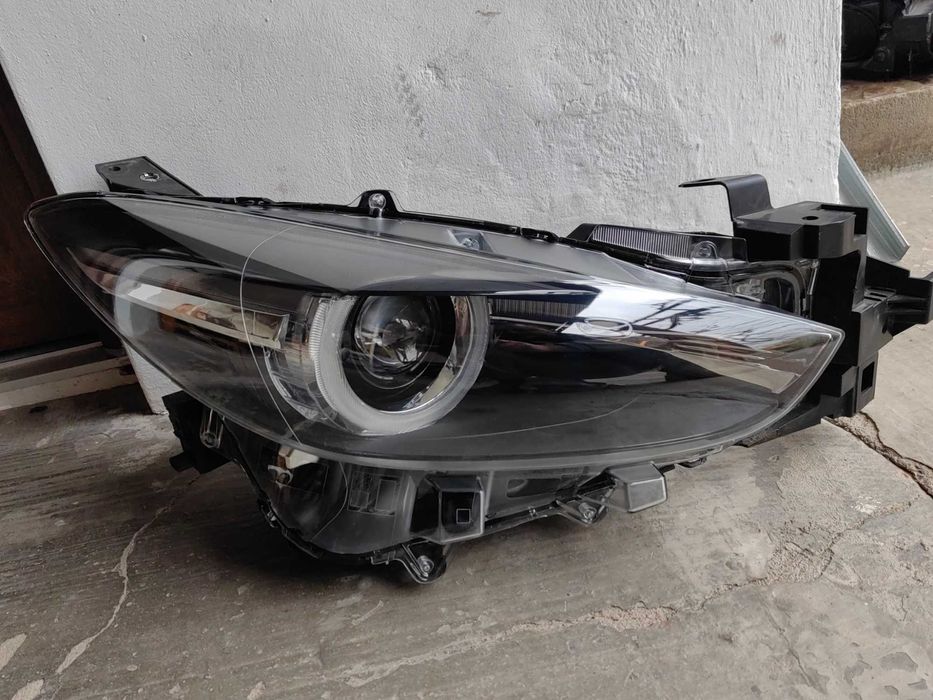 Фар Mazda 3 FULL LED десен / Фар Мазда 3 Оригинален