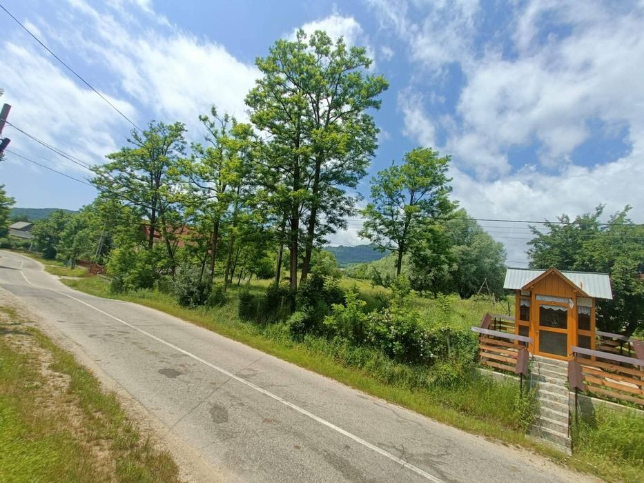 Teren intravilan poziție excelenta