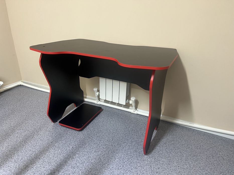 Продам компьюторный стол