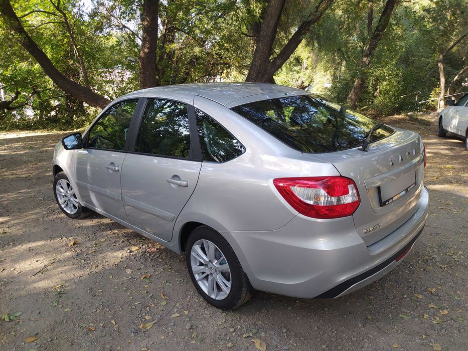 Lada Granta продам