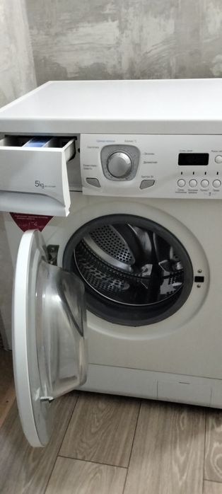 Продам стиральную машинку LG