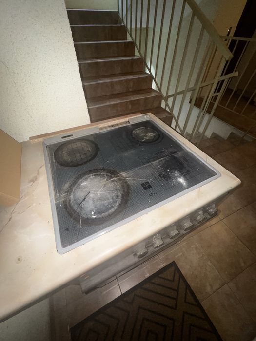 Фурна с котлони AEG