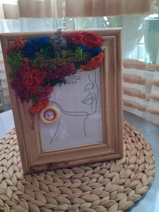 Картина направена от естествен мъх