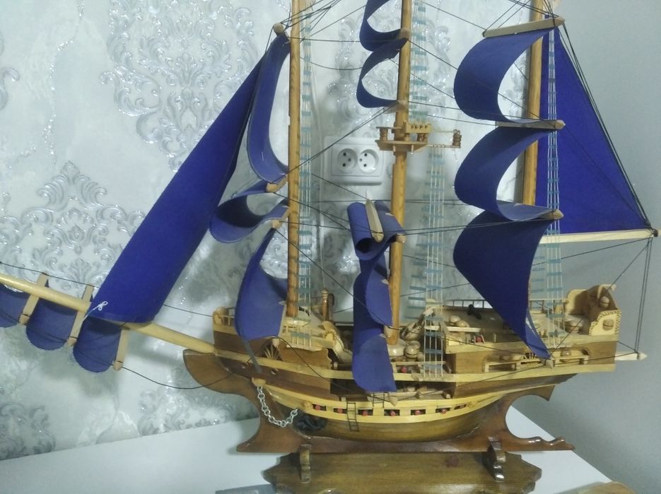 Корабль антиквариат