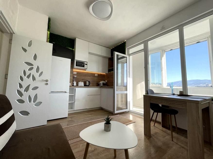 Дава се под наем Двустаен апартамент в Пловдив, Христо Смирненски - 55 кв.м за 475 € - Снимка #1