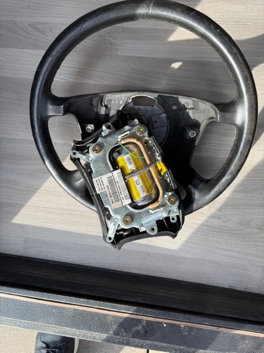 Продам руль бмв е34, е39